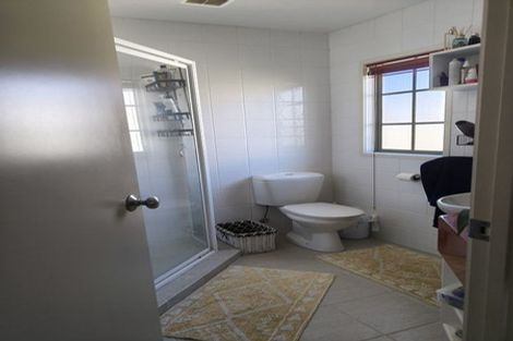 Photo of property in 30 Parkwood Crescent, Gulf Harbour, Whangaparaoa, 0930