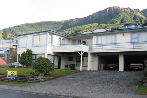 Photo of property in 22a Sainsbury Road, Fernhill, Queenstown, 9300