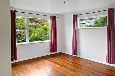Photo of property in 13 Williamson Way, Karori, Wellington, 6012