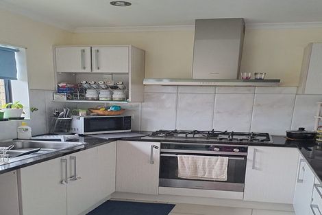 Photo of property in 668 Pakuranga Road, Howick, Auckland, 2010