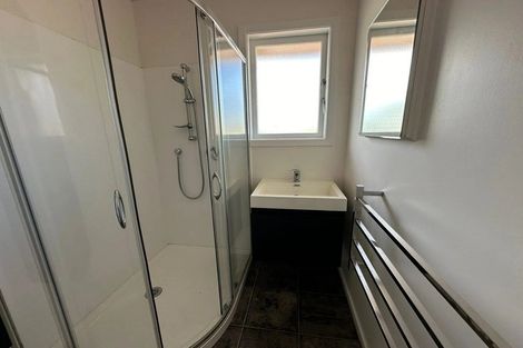 Photo of property in 1/5 Hill Crescent, Papakura, 2110