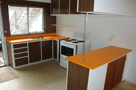 Photo of property in 2/201 Derwent Street, Island Bay, Wellington, 6023