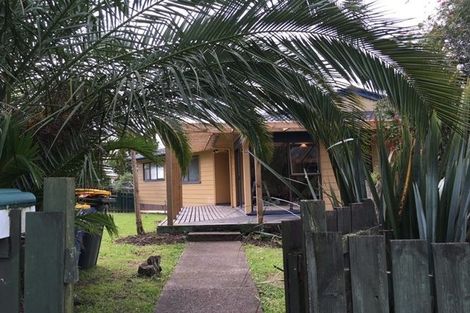 Photo of property in 96 Reynella Drive, Massey, Auckland, 0614