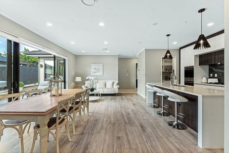 Photo of property in 63 Symes Drive, Red Beach, 0932