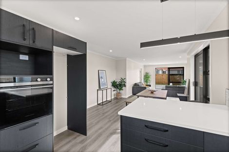 Photo of property in 17a Queenwood Road, Levin, 5510