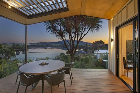 Photo of property in 21 Point Street, Raglan, 3225