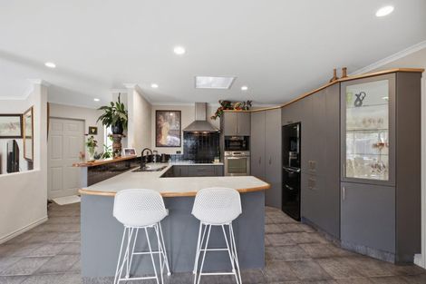 Photo of property in 41 Matene Place, Papamoa Beach, Papamoa, 3118