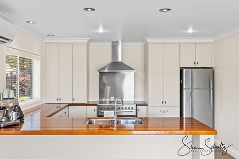 Photo of property in 18 Pahi Road, Paparoa, 0571