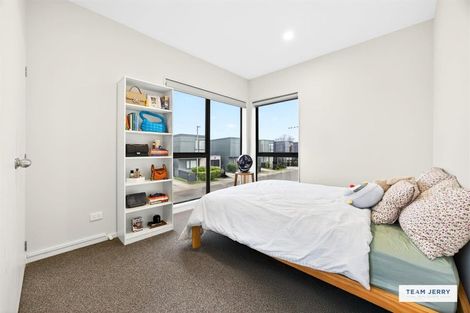 Photo of property in 15 Te Aparangi Road, Papakura, 2110