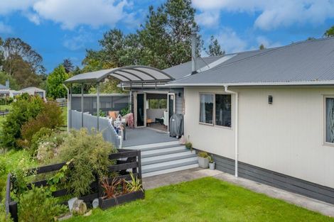 Photo of property in 5 Matthew Street, Waipawa, 4210