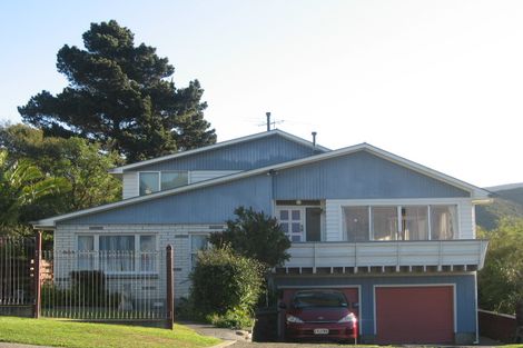 Photo of property in 68 Holborn Drive, Stokes Valley, Lower Hutt, 5019
