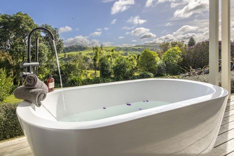 Photo of property in 115 Taylor Road, Waimauku, 0882