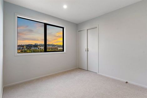 Photo of property in 2a Nerita Place, Long Bay, Auckland, 0630