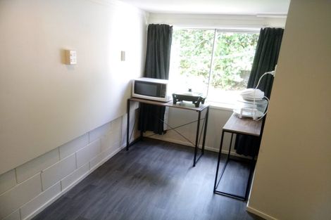 Photo of property in 4 Evans Road, Glen Eden, Auckland, 0602