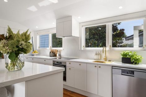 Photo of property in 1/5 Nelson Avenue, Northcote Point, Auckland, 0627