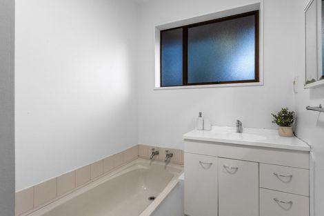 Photo of property in 118 Reynolds Avenue, Bishopdale, Christchurch, 8053