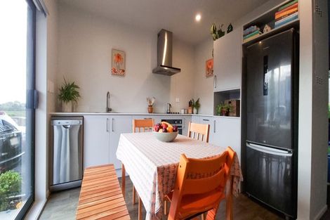 Photo of property in 86 Matawhanga Drive, Wattle Downs, Auckland, 2103