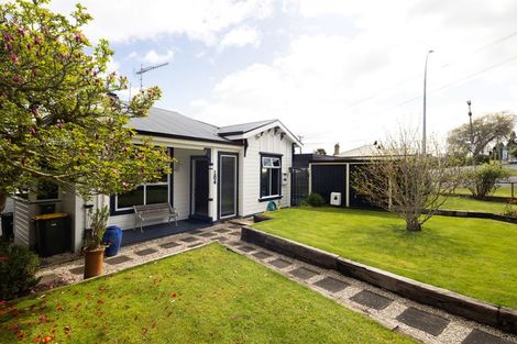 Photo of property in 104 Forest Lake Road, Forest Lake, Hamilton, 3200