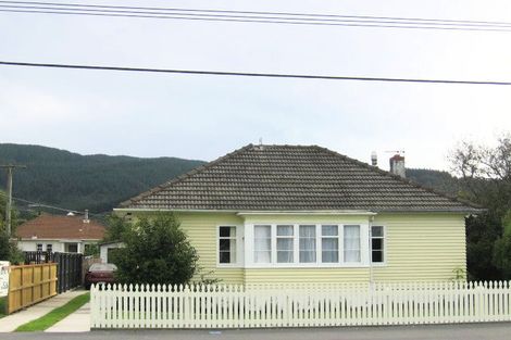 Photo of property in 37 Palmer Crescent, Silverstream, Upper Hutt, 5019
