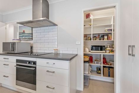 Photo of property in 6 Harding Drive, Papamoa Beach, Papamoa, 3118