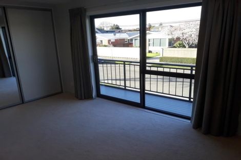 Photo of property in 2/3 Lansbury Avenue, Strowan, Christchurch, 8052