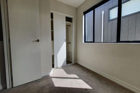 Photo of property in 2/6 Hepburn Road, Glendene, Auckland, 0602