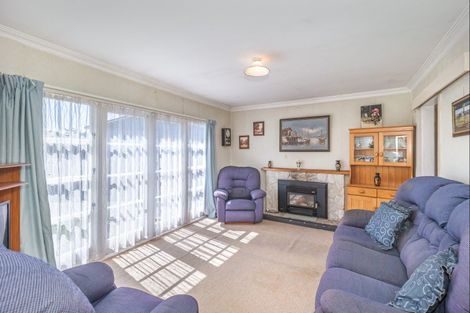 Photo of property in 10 Ross Street, Levin, 5510