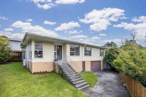 Photo of property in 20 Bellringer Road, Massey, Auckland, 0614
