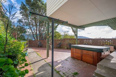 Photo of property in 54 Woodman Drive, Tawa, Wellington, 5028