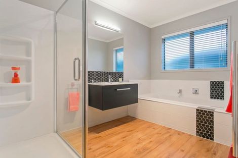 Photo of property in 54 Jarrett Terrace, Leamington, Cambridge, 3432