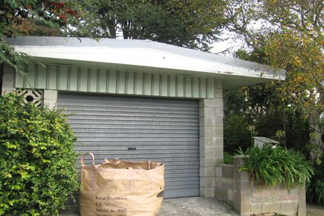 Photo of property in 15 Larsen Crescent, Tawa, Wellington, 5028