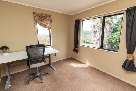 Photo of property in 51 Sunrise Boulevard, Tawa, Wellington, 5028