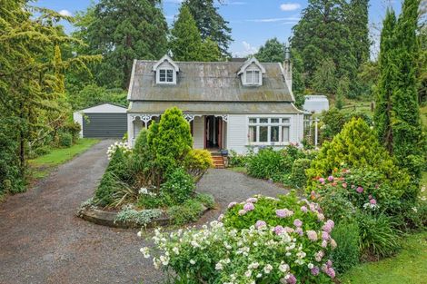 Photo of property in 2 Rose Street, Waipawa, 4210