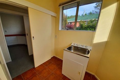 Photo of property in 60 Timaru Road, Waimate, 7924