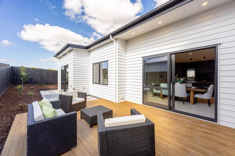 Photo of property in 96 Huanui Drive, Wainui, 0992
