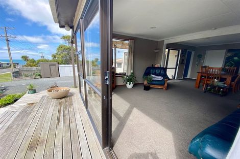 Photo of property in 19 Rata Street, Kaka Point, 9271