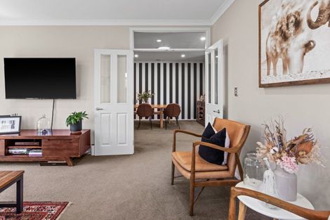 Photo of property in 7 Karoola Place, Havelock North, 4130