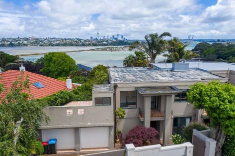 Photo of property in 1 Awarua Crescent, Orakei, Auckland, 1071