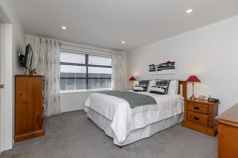 Photo of property in 14 Fiesta Grove, Raumati Beach, Paraparaumu, 5032