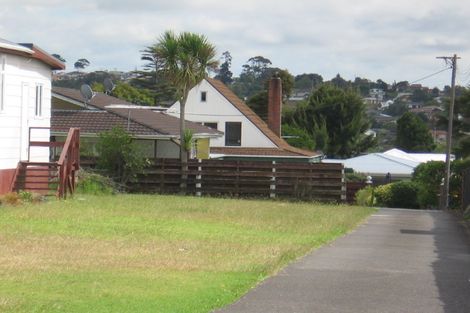 Photo of property in 2/56 Archibald Road, Kelston, Auckland, 0602