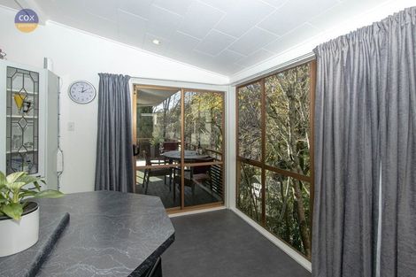 Photo of property in 16 Burns Road, Hospital Hill, Napier, 4110