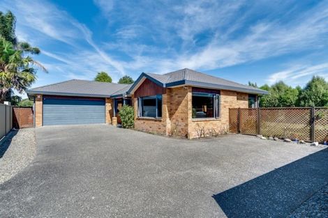 Photo of property in 16 Forbury Way, Taradale, Napier, 4112