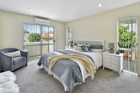 Photo of property in 9 Bezar Place, Flat Bush, Auckland, 2016