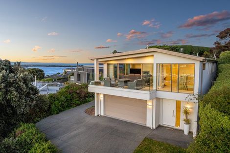Photo of property in 320 Cannon Hill Crescent, Mount Pleasant, Christchurch, 8081