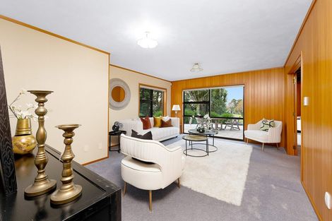 Photo of property in 65 Rhinevale Close, Henderson, Auckland, 0612