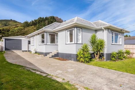 Photo of property in 10 Wise Street, Wainuiomata, Lower Hutt, 5014