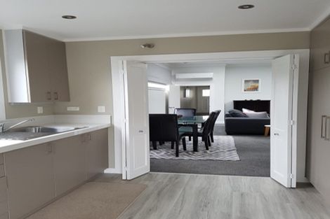 Photo of property in 17 Garfield Street, Brooklyn, Wellington, 6021