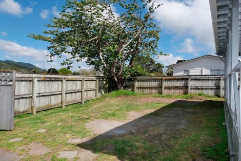 Photo of property in 129 Arawhata Road, Paraparaumu, 5032