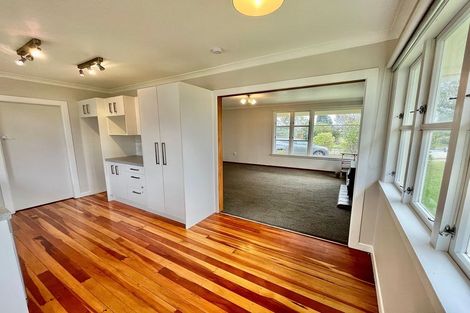 Photo of property in 10 Miles Place, Awapuni, Palmerston North, 4412