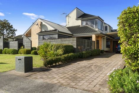 Photo of property in 32 Madill Road, St Andrews, Hamilton, 3200